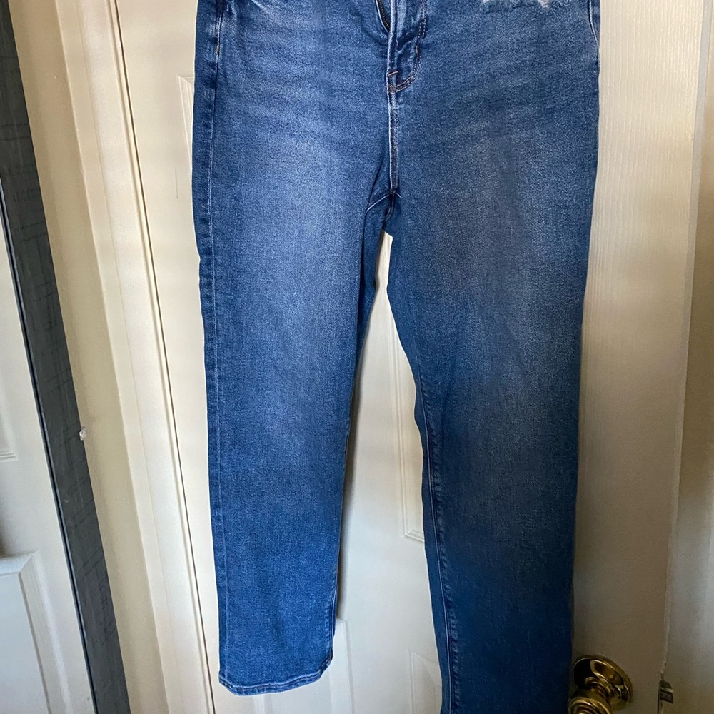American eagle mom jeans